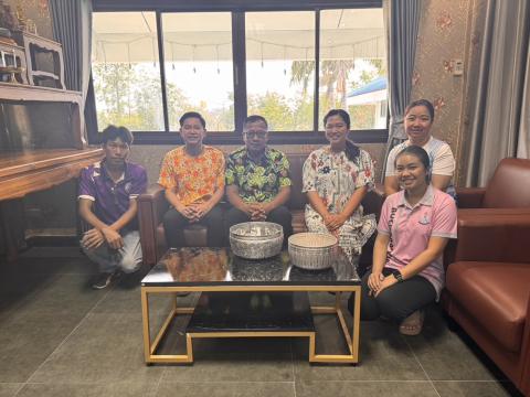 ขอพรรดน้ำดำหัวนายอำเภอบึงสามพัน