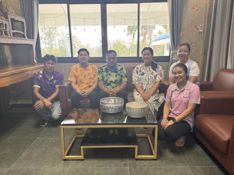 ขอพรรดน้ำดำหัวนายอำเภอบึงสามพัน