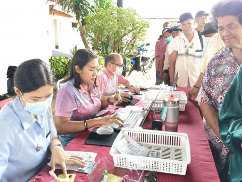 ฉีดวัคซีน ไข้หวัดใหญ่ รพ.สต.หนองแจง