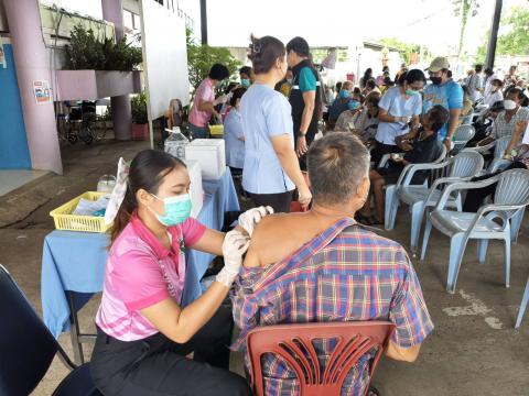 ฉีดวัคซีน ไข้หวัดใหญ่ รพ.สต.หนองแจง