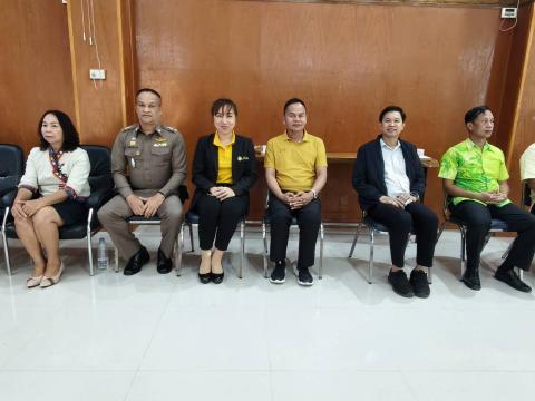 ร่วมพิธีเปิดต่อต้านยาเสพติดในสถานศึกษา