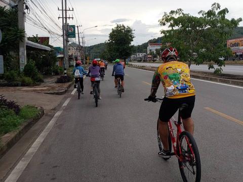 รวมพลัง พชอ.บึงสามพัน ปั่นจักรยานลดอุบัติเหตุ ร่วมสร้าง ถนนปลอดภ