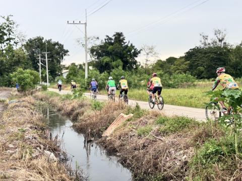 รวมพลัง พชอ.บึงสามพัน ปั่นจักรยานลดอุบัติเหตุ ร่วมสร้าง ถนนปลอดภ