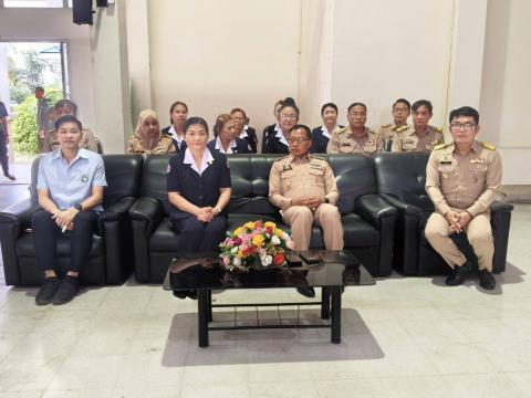 มอบถุงยังชีพ