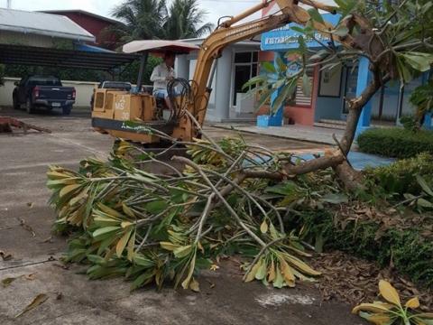 จัดสร้างที่จอดรถยนต์/รถมอเตอร์ไซค์ คลินิกแพทย์แผนไทย